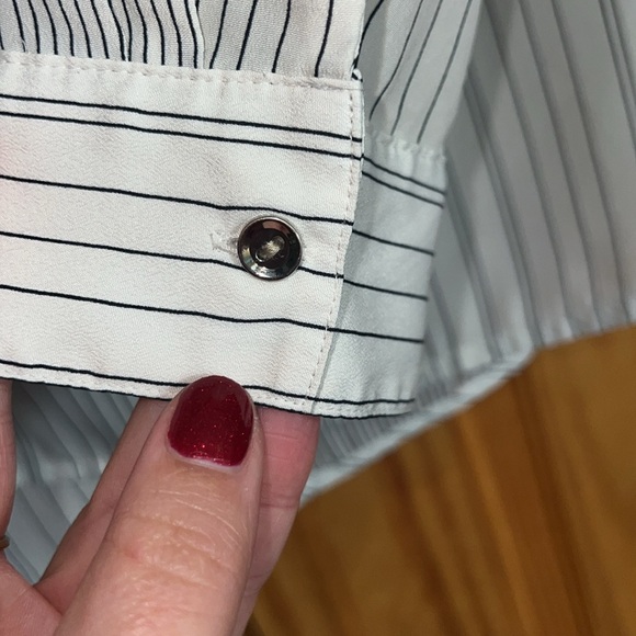 Ann Taylor Petite White & Navy Striped Keyhole Blouse [Size Large P] - Picture 9 of 12